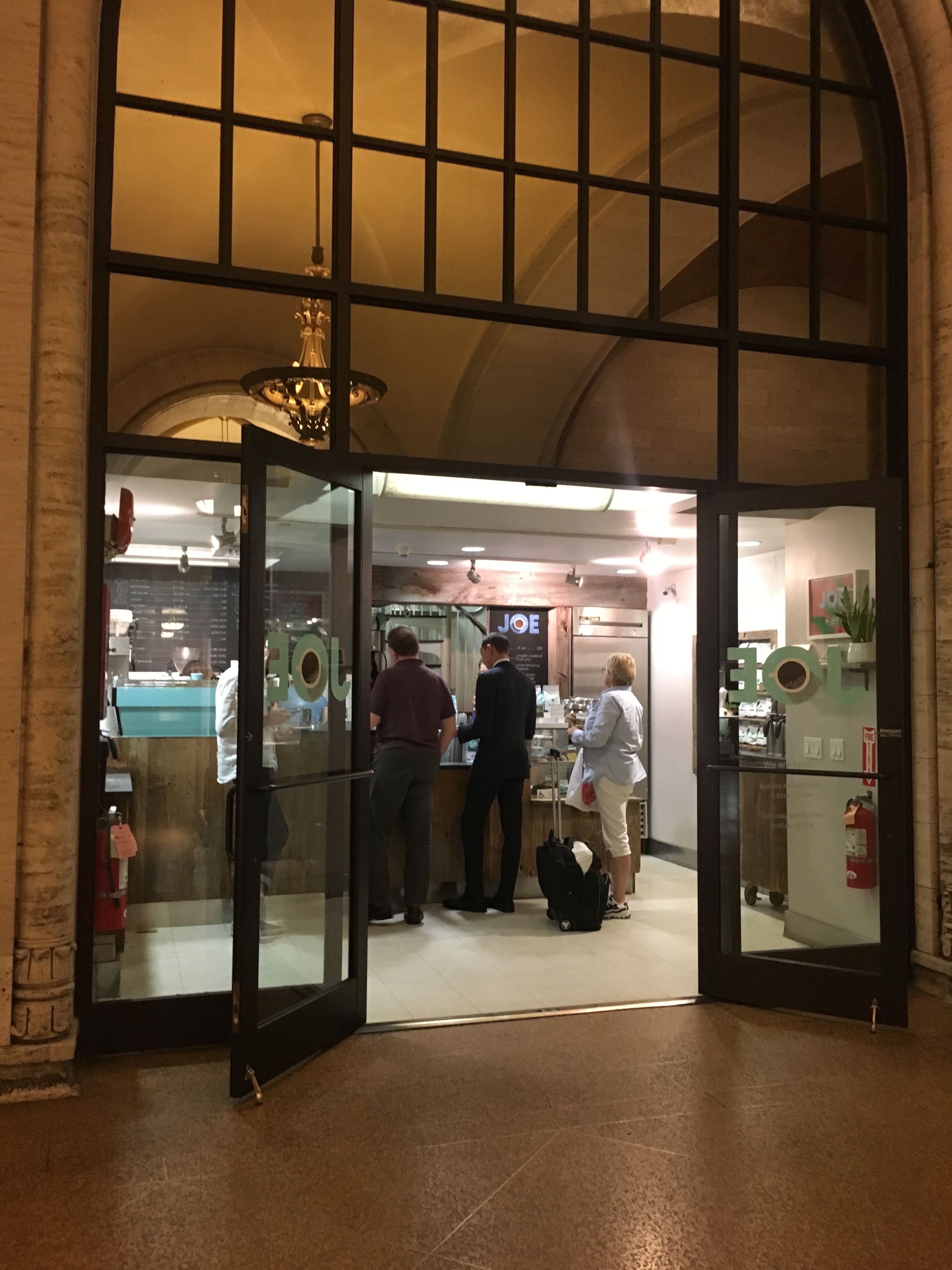 Joe Coffee Grand Central Outside